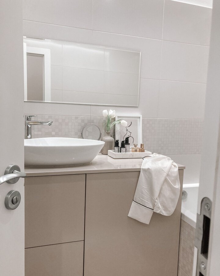 Μπάνιο από την whitehome_diary