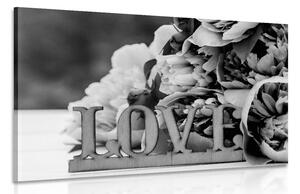 Πίνακας σε καμβά παιώνιες με επιγραφή Love σε ασπρόμαυρη εκδοχή