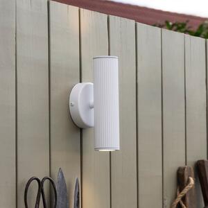 Globen Lighting Φωτιστικό τοίχου Hubble, λευκό, ύψος 21 cm, IP44, ρυθμιζόμενος, Λευκό, Σαλόνι / τραπεζαρία, Αλουμίνιο