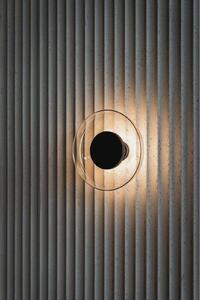 MARSET LED απλίκα Aura, Ø 18 cm, On/Off, οπαλίνα, Λευκό, Σαλόνι / τραπεζαρία, Μέταλλο, σχεδιασμός