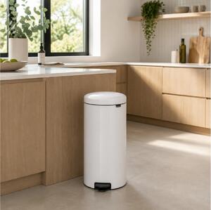 Καλάθι απορριμμάτων New Icon Brabantia με χωρητικότητα 30L και διαστάσεις 38x29.3x67.9cm - White