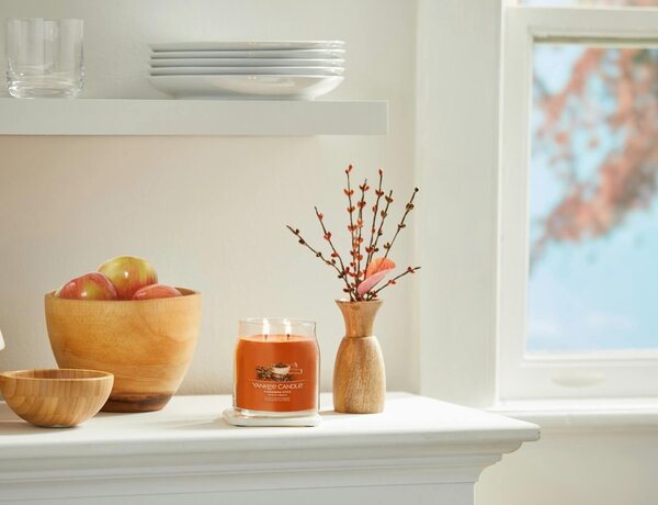 Αρωματικό Κερί Yankee Candle με διάρκεια καύσης έως 50 ώρες και άρωμα Cinnamon Stick