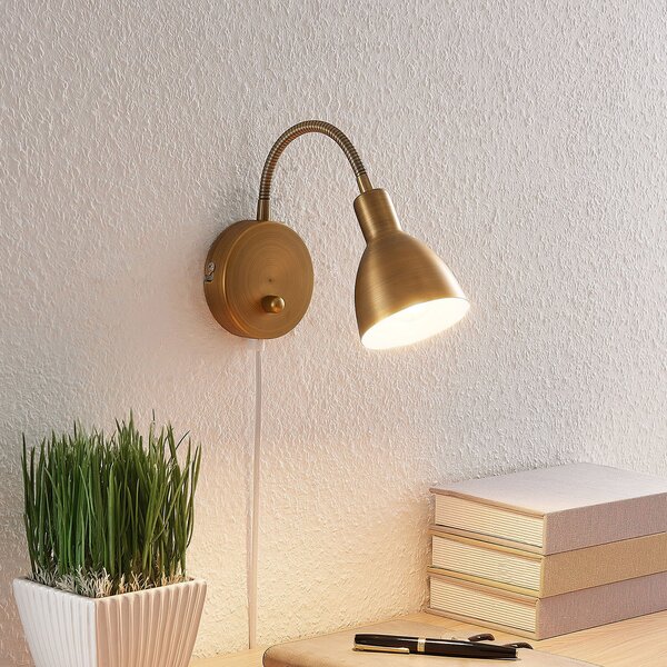 Lindby Φωτιστικό τοίχου Amrei, ορείχαλκος αντίκα, 42 cm, φις, με δυνατότητα, ρυθμιζόμενος, Μπρούτζινο / Αντικέ ορείχαλκου, Σαλόνι / τραπεζαρία, Μέταλλο, Αντίκα, Φως ανάγνωσης