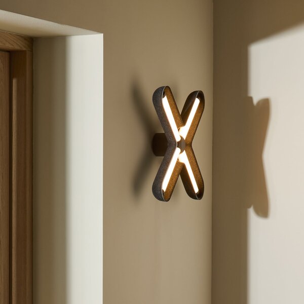 LOOM DESIGN Φωτιστικό τοίχου LED Fuzz, μαύρο/μαύρο, 50 cm, ρυθμιζόμενος, Μαύρο, Σαλόνι / τραπεζαρία, Αλουμίνιο, σύγχρονο