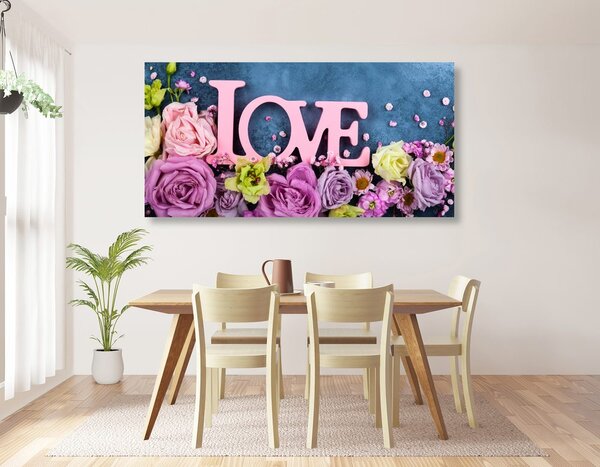 Πίνακας σε καμβά με την επιγραφή Love