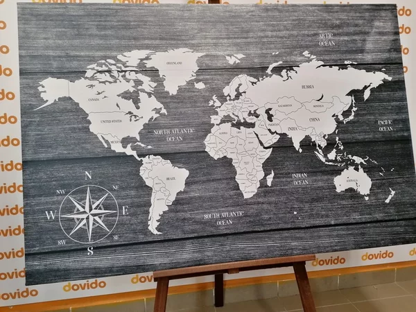 Πίνακας σε φελλό χάρτης με ξύλινο φόντο