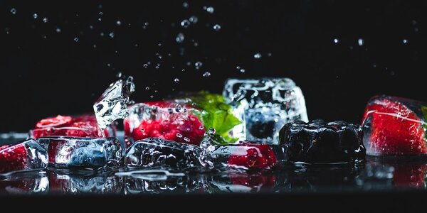 Πίνακας σε καμβά παγάκια με φρούτα