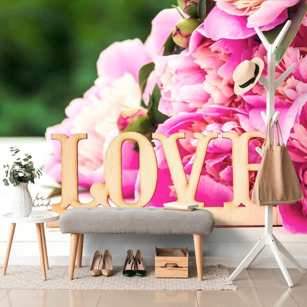 Φωτοταπετσαρία παιώνιες με την επιγραφή Love