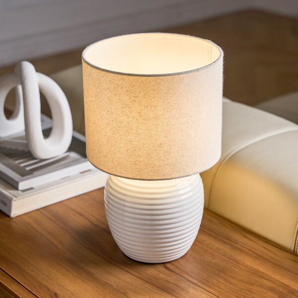 Pauleen Επιτραπέζιο φωτιστικό LOVELY CHARM, μπεζ, ύψος 33 cm, ύφασμα, Μπεζ, Σαλόνι / τραπεζαρία, Ύφασμα / Κλωστοϋφαντουργία, Νεανική διαβίωση
