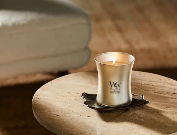 Αρωματικό Κερί Precious Metals WoodWick με άρωμα Sparkling Pomelo