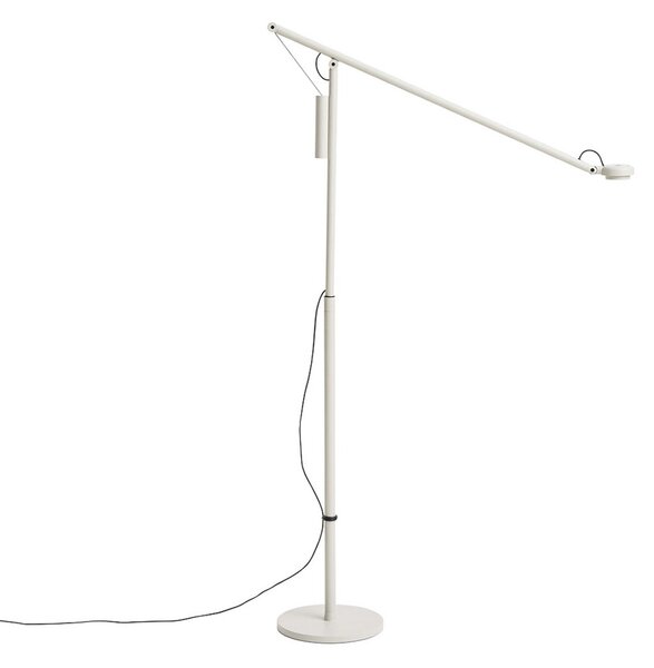 HAY Λάμπα δαπέδου LED Fifty-Fifty, γκρι, ύψος 135 εκ., με ρυθμιστή έντασης, ρυθμιζόμενος, Γκρι, Σαλόνι / τραπεζαρία, Αλουμίνιο, σχεδιασμός
