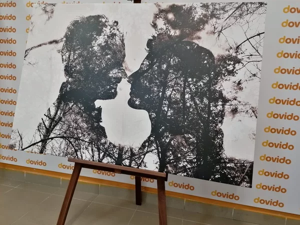 Πίνακας σε καμβά μορφή της αγάπης σε ασπρόμαυρο