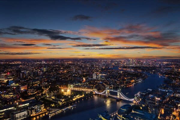 Φωτοταπετσαρία θέα στο Tower Bridge