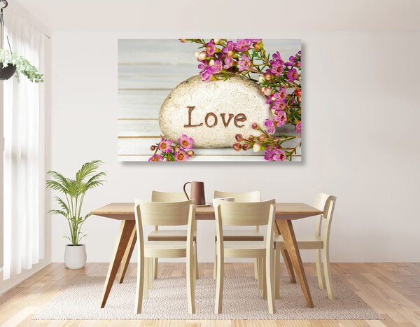 Πίνακας σε καμβά με επιγραφή Love σε πέτρα