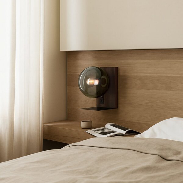 Lucande Φωτιστικό τοίχου Veloura, ύψος 30 cm, γυαλί, ξύλο, USB, ρυθμιζόμενος, Καφέ / Σκουριάς, Σαλόνι / τραπεζαρία, Γυαλί, σχεδιασμός