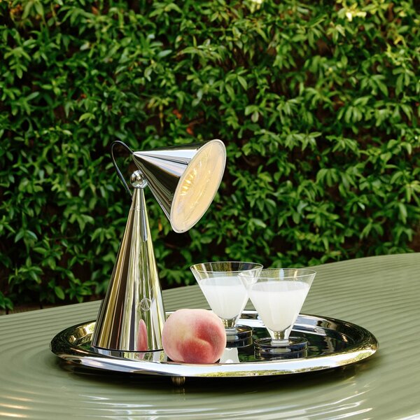 Tom Dixon LED-Akku-Τραπεζοκόσμημα Pose, ασημί, ύψος 25 cm, ρυθμιζόμενος, Μεταλλικό, Σαλόνι / τραπεζαρία, Πλαστικό, σχεδιασμός