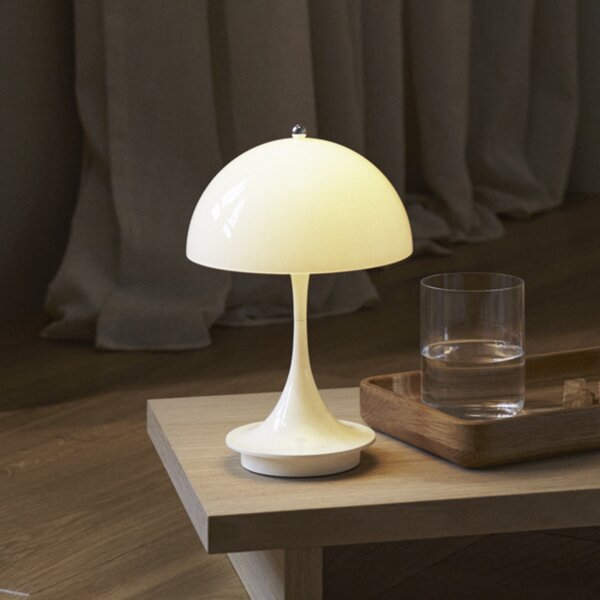 Louis Poulsen Panthella PORTABLE 160 V3, οπαλίνα μπεζ, ρυθμιζόμενος, Μπεζ, Σαλόνι / τραπεζαρία, Πλαστικό, σχεδιασμός