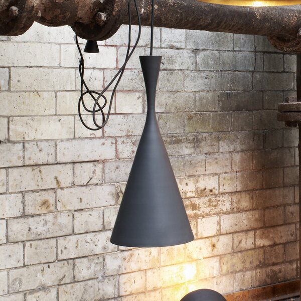 Tom Dixon LED κρεμαστό φωτιστικό Beat Tall, μαύρο, Ø 19 cm ορείχαλκος, ρυθμιζόμενος, Μαύρο, Σαλόνι / τραπεζαρία, Ορείχαλκος, σχεδιασμός