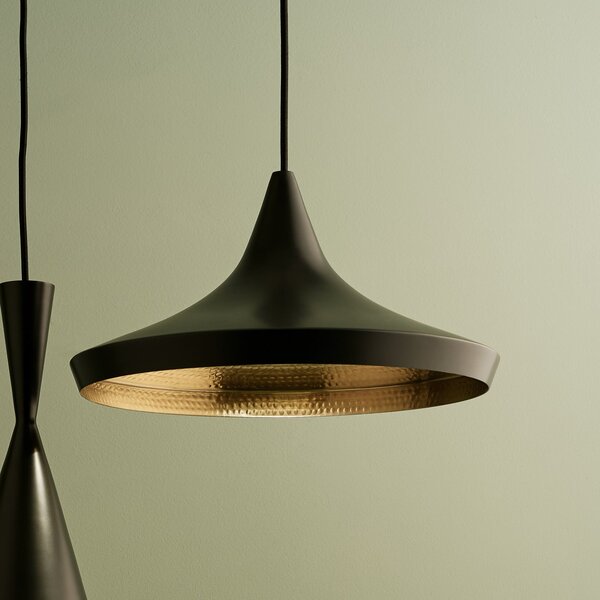 Tom Dixon LED κρεμαστό φωτιστικό Beat Flat, μαύρο, Ø 56 cm, ρυθμιζόμενος, Μαύρο, Σαλόνι / τραπεζαρία, Ορείχαλκος, σχεδιασμός