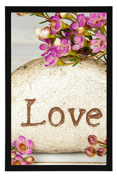 Αφίσα με επιγραφή σε πέτρα Love