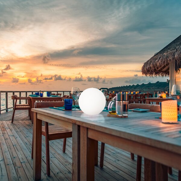 FH Lighting LED-Solar-Außenleuchte Dabus, Ø 30 cm, σφαίρα, λευκό, ακρυλικό, ρυθμιζόμενος, Λευκό, Σαλόνι / τραπεζαρία, Πλαστικό
