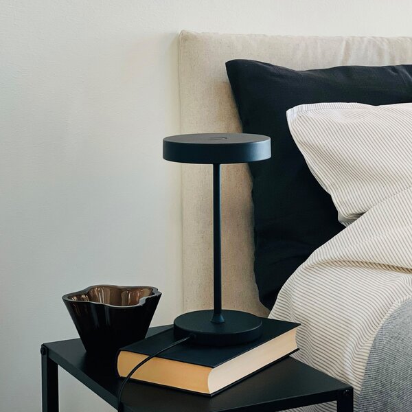 Dyberg Larsen LED επιτραπέζια λάμπα Starlight, μαύρη, ύψος 26 cm, ρυθμιζόμενος, Μαύρο, Σαλόνι / τραπεζαρία, Μέταλλο, σχεδιασμός