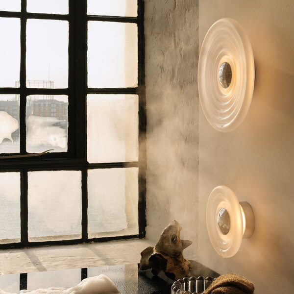Tom Dixon LED απλίκα Press Sphere, παγωμένη, Ø 35 cm, ρυθμιζόμενος, Λευκό, Μπάνιο, Γυαλί, σχεδιασμός