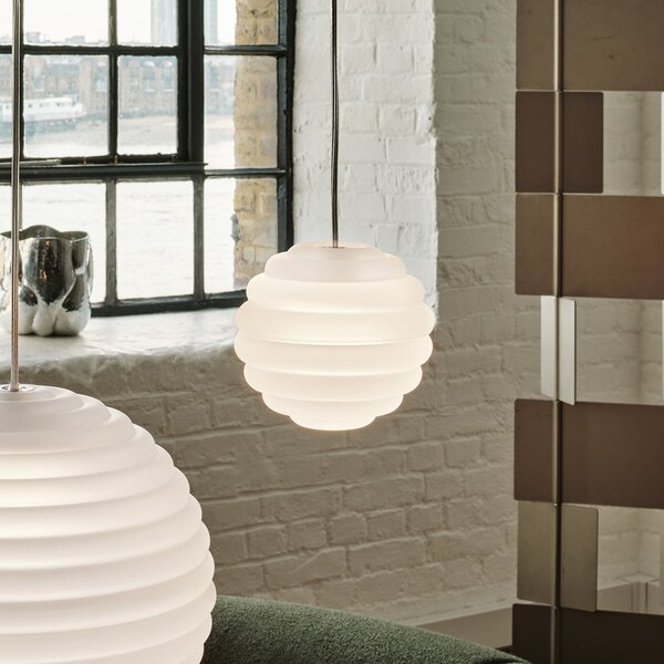 Tom Dixon LED κρεμαστή λάμπα Press Sphere Mini παγωμένη Ø 15 cm, ρυθμιζόμενος, Λευκό, Σαλόνι / τραπεζαρία, Γυαλί, σχεδιασμός