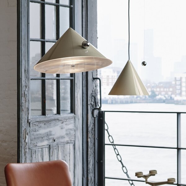 Tom Dixon LED κρεμαστό φωτιστικό Pose, γκρι-μπεζ, Ø 25 cm χάλυβας dim, ρυθμιζόμενος, Γκρι, Σαλόνι / τραπεζαρία, Μέταλλο, σχεδιασμός