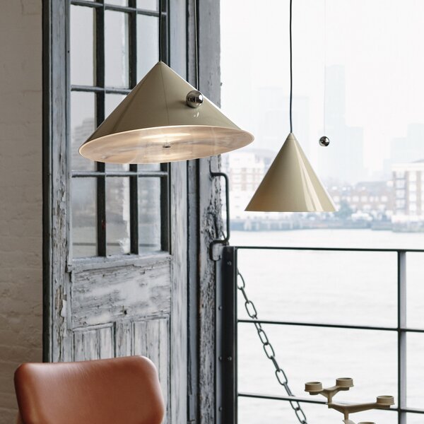 Tom Dixon LED κρεμαστή λάμπα Pose, γκρι-μπεζ, Ø 43 cm χάλυβας dim, ρυθμιζόμενος, Γκρι, Σαλόνι / τραπεζαρία, Μέταλλο, σχεδιασμός