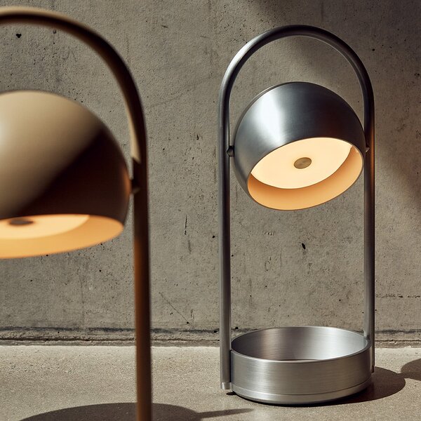 FRANDSEN LED φορητή επιτραπέζια λάμπα Ball Portable, γκρι άμμου, ατσάλι, ρυθμιζόμενος, Γκρι, Σαλόνι / τραπεζαρία, Μέταλλο, σχεδιασμός