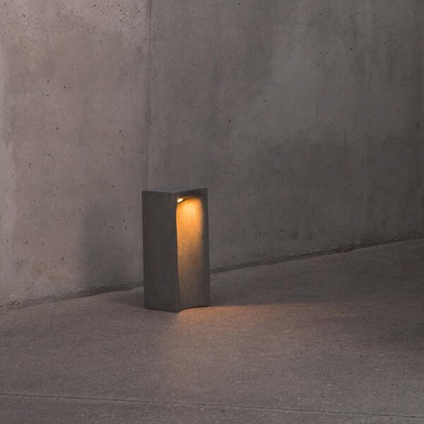 FARO BARCELONA LED φωτιστικό βάσης Grot, 2700K, γκρι, σκυρόδεμα, IP55, ύψος 40 cm, Γκρι, Σκυρόδεμα, σύγχρονο
