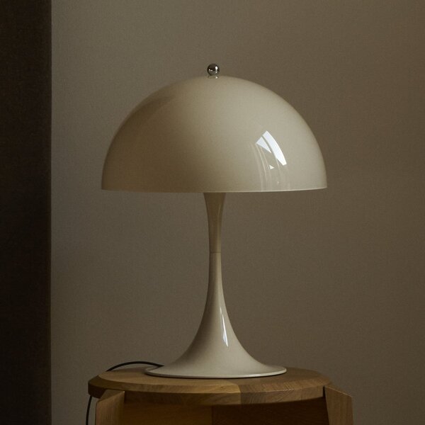 Louis Poulsen Επιτραπέζια λάμπα Panthella 320, μπεζ, Ø 32 cm, E14, Μπεζ, Σαλόνι / τραπεζαρία, Πλαστικό, σύγχρονο