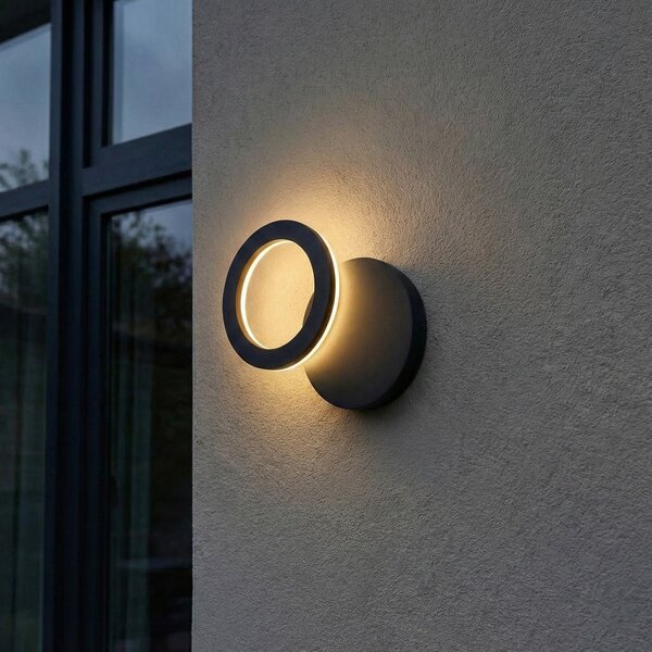 Lindby LED εξωτερική λάμπα τοίχου Ilveo, μαύρη, IP54, κινητή, Μαύρο, Σαλόνι / τραπεζαρία, Αλουμίνιο, σύγχρονο