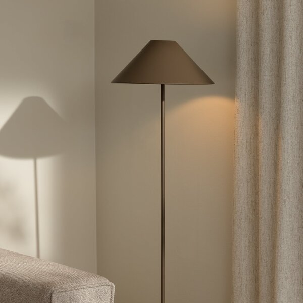 Globen Lighting Φωτιστικό δαπέδου Cannes, καφέ, μέταλλο, 140 cm, Καφέ / Σκουριάς, Σαλόνι / τραπεζαρία, Μέταλλο, Σκανδιναβικό