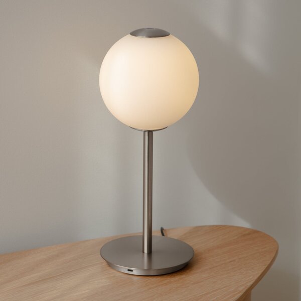 UMAGE LED επιτραπέζια λάμπα Audrey, χρώμα χάλυβα, ύψος 37 cm, ρυθμιζόμενος, Μεταλλικό, Σαλόνι / τραπεζαρία, Μέταλλο, σχεδιασμός, Σφαίρα