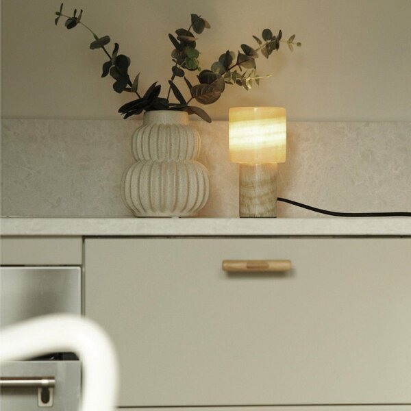 PR Home Επιτραπέζια λάμπα Lucie, κρεμ, μάρμαρο, ύψος 16 cm, G9, Μπεζ, Σαλόνι / τραπεζαρία, Πέτρα, σύγχρονο