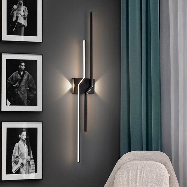 Schuller Valencia LED απλίκα Zig Zag, ύψος 100 cm, μαύρο, μέταλλο, 4 φτερά., Μαύρο, Σαλόνι / τραπεζαρία, Αλουμίνιο, σύγχρονο