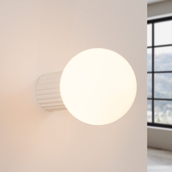 SOLLUX LIGHTING Φωτιστικό τοίχου ORBI, μπεζ, γυαλί/μέταλλο, Ø 12 cm, IP44, G9, ρυθμιζόμενος, Μπεζ, Μπάνιο, Αλουμίνιο, Σφαίρα
