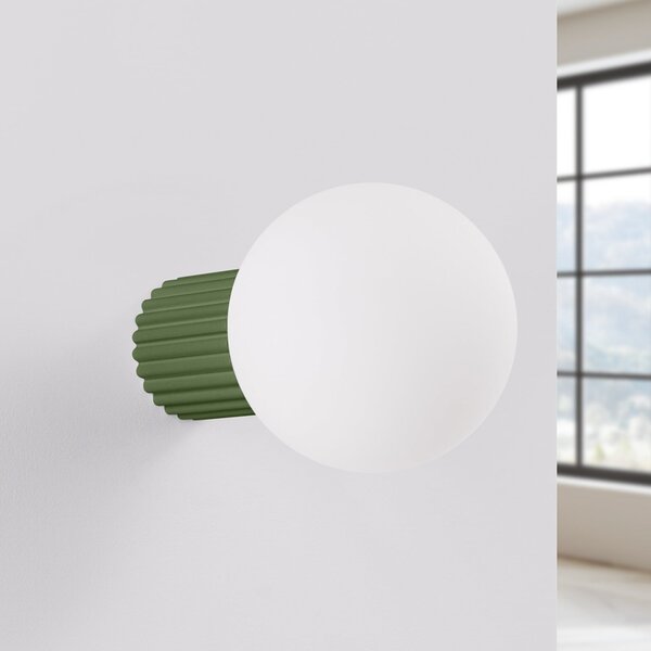SOLLUX LIGHTING Φωτιστικό τοίχου ORBI, λαδί, γυαλί/μέταλλο, Ø 12 cm, IP44, G9, ρυθμιζόμενος, Πράσινο, Μπάνιο, Αλουμίνιο, Σφαίρα