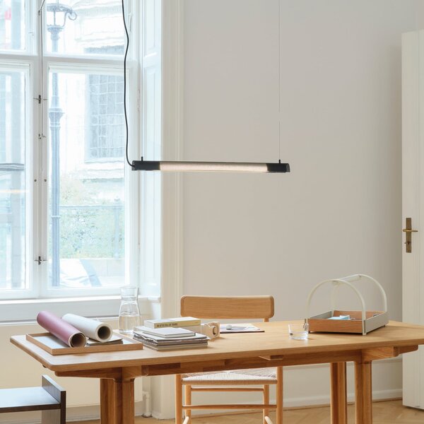 GEJST Κρεμαστό φωτιστικό Radent, μαύρο, μήκος 70 cm, G13 LED, Μαύρο, Σαλόνι / τραπεζαρία, Μέταλλο
