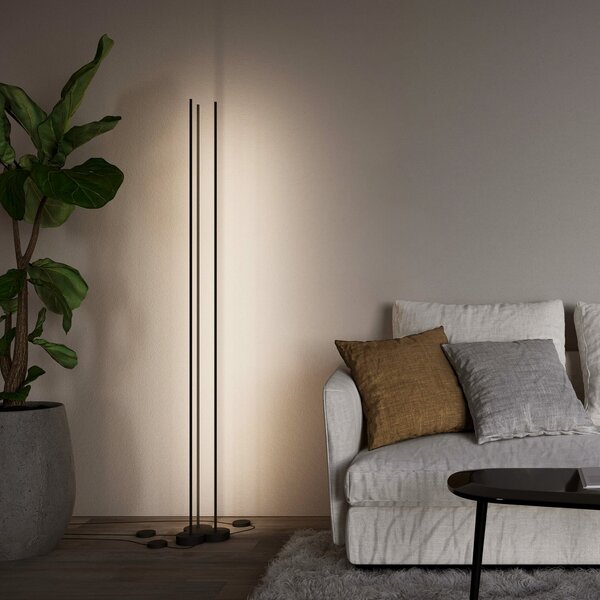 Wever & Ducré Lighting WEVER DUCRÉ LED-Stehleuchte Finlin μαύρο 2.700 K Dimmer, ρυθμιζόμενος, Μαύρο, Σαλόνι / τραπεζαρία, Αλουμίνιο, σύγχρονο