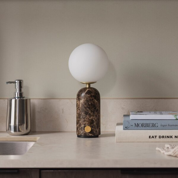 Globen Lighting Φωτιστικό τραπεζιού με μπαταρία Torrano, μάρμαρο καφέ, ρυθμιζόμενος, Καφέ / Σκουριάς, Σαλόνι / τραπεζαρία, Πέτρα, σχεδιασμός, Σφαίρα