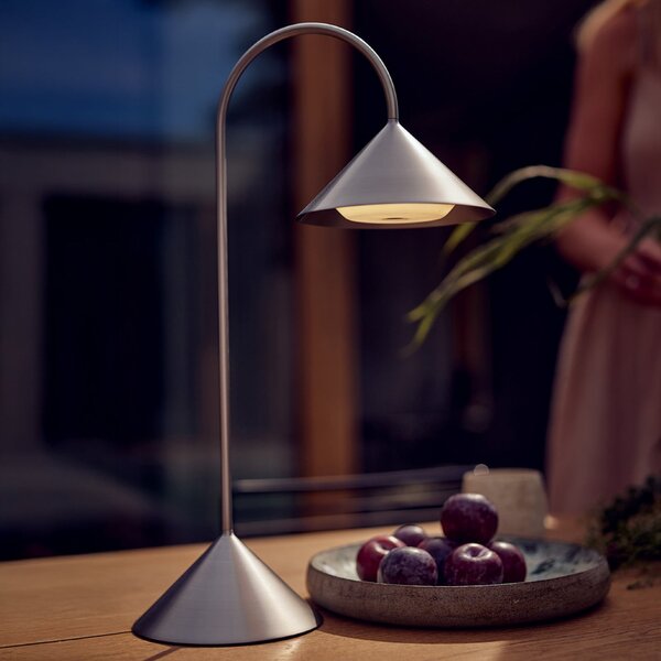 FRANDSEN LED-Akku-Tischleuchte Grasp, ανοξείδωτο ατσάλι, ύψος 47 cm, ρυθμιζόμενος, Μεταλλικό, Ανοξείδωτος χάλυβας, σχεδιασμός