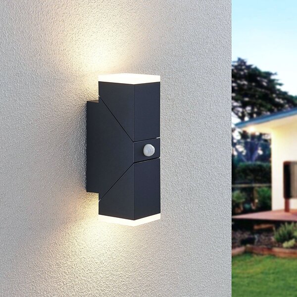 Lindby Επιτοίχιο φωτιστικό LED Sally, 22 cm, ανθρακί, IP54, αισθητήρας, Μαύρο, Αλουμίνιο, σύγχρονο, Πρίζα τοίχου πάνω/κάτω