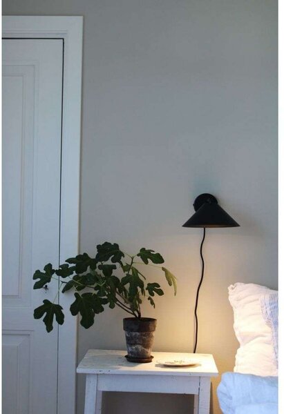 Globen Lighting Φωτιστικό τοίχου Cannes, μαύρο, Ø 20 cm, Μαύρο, Σαλόνι / τραπεζαρία, Μέταλλο, Σκανδιναβικό, Πρίζα τοίχου κάτω