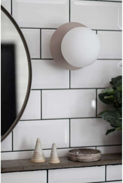 Globen Lighting Φωτιστικό τοίχου ART DECO, μπεζ/λευκό Ø 16 cm IP44, ρυθμιζόμενος, Μπεζ, Σαλόνι / τραπεζαρία, Μέταλλο, σχεδιασμός, Σφαίρα