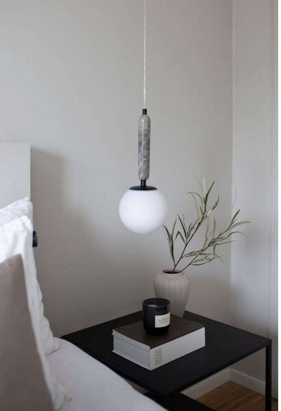 Globen Lighting Κρεμαστό φωτιστικό Torrano, πράσινο, Ø 15 cm, ρυθμιζόμενος, Πράσινο, Σαλόνι / τραπεζαρία, Γυαλί, σχεδιασμός, Σφαίρα