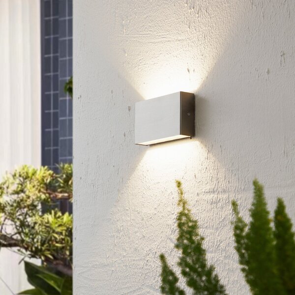 Arcchio LED εξωτερικός φωτισμός τοίχου Karline, 1060 lm, ανοξείδωτο ατσάλι, IP65, Μεταλλικό, Ανοξείδωτος χάλυβας, σύγχρονο, Πρίζα τοίχου πάνω/κάτω