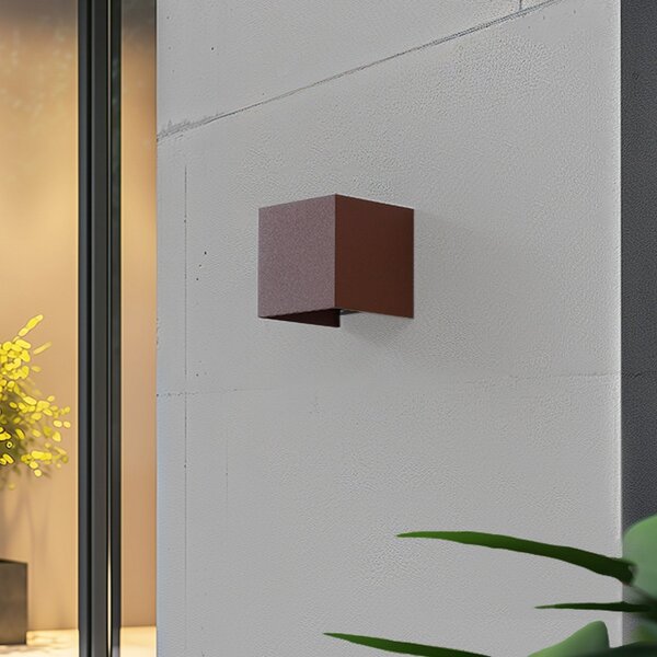 Lindby Smart LED εξωτερικό φωτιστικό τοίχου Dara σκουριά γωνιακό CCT RGB, ρυθμιζόμενος, Καφέ / Σκουριάς, Αλουμίνιο, σύγχρονο